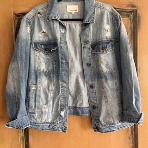 Sneek Peek Denim Distressed Denim Jacket Size Small. It Has A Good Stretch To It